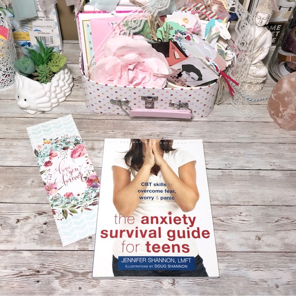 instant help books Other - The Anxiety Survival Guide for Teens Softcover Book by Jennifer Shannon